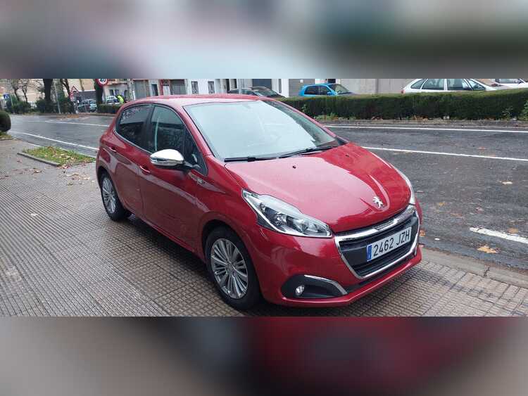 Peugeot 208 1.6 hdi foto 7